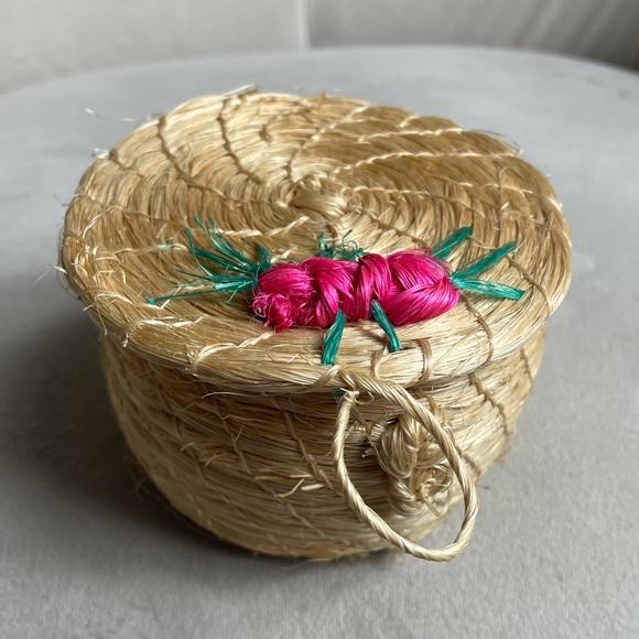 Boho Set Of Three Nesting Baskets Small Woven Flower Detail Decor 3” x 3.5” - Picture 8 of 11